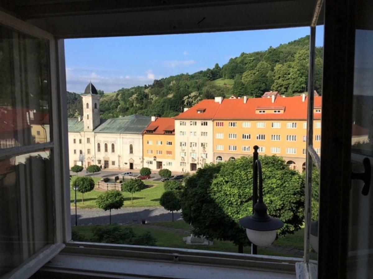 Apartman S Vyhladom Apartment Kremnica Bagian luar foto